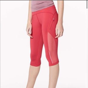 🍋 Lululemon Sun Runner crop capris size 4